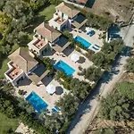 Villa Vasilikos -green Poros Village Mikros Gialos