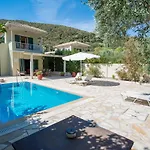 Villa Vasilikos -green Poros Village