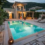 Villa Vasilikos -green Poros Village Mikros Gialos