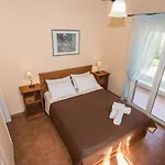 Villa Vasilikos -green Poros Village Mikros Gialos