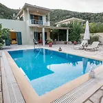 Vasilikos -green Poros Village Villa *