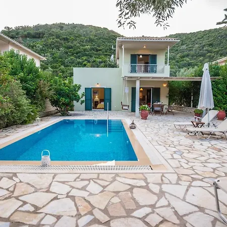 Vasilikos -green Poros Village Mikros Gialos