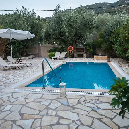 Vasilikos -green Poros Village Mikros Gialos