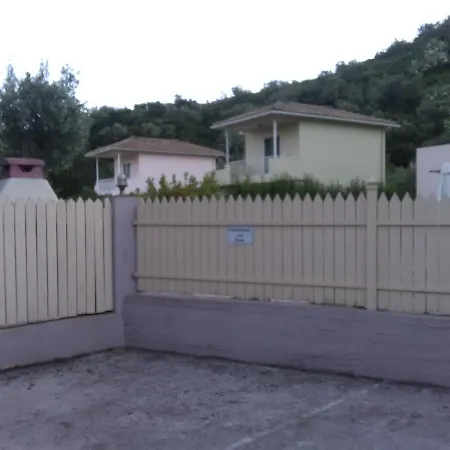 Willa Vasilikos -green Poros Village *