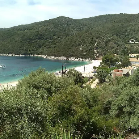 Vasilikos -green Poros Village * Mikros Gialos