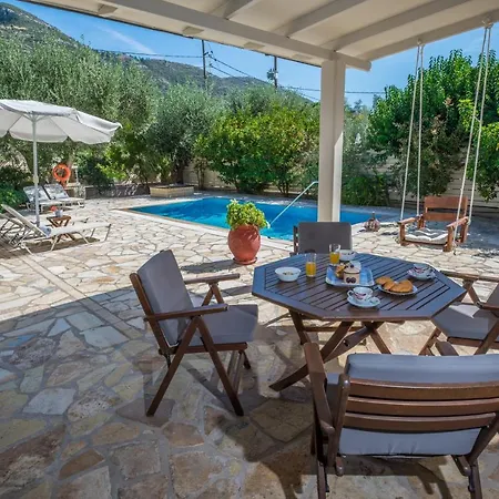 Willa Vasilikos -green Poros Village