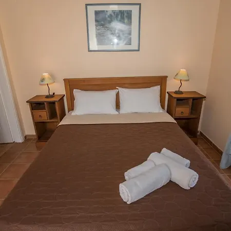 Vasilikos -green Poros Village