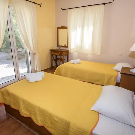 Vasilikos -green Poros Village Mikros Gialos