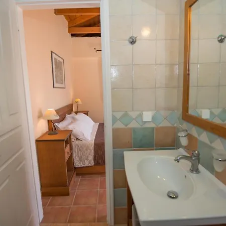 Vasilikos -green Poros Village *