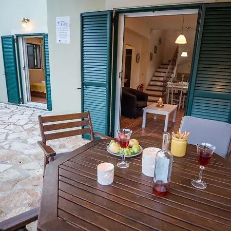 Willa Vasilikos -green Poros Village